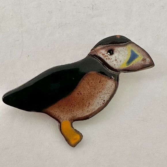 Puffin enamel brooch - Picture 1 of 7